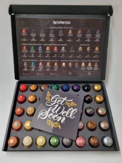 Koffie Proeverij Pakket Groot 40 Stuks Verschillende Smaken Met Mystery Card 'Get Well Soon' Met Persoonlijke (video) Boodschap | Verjaardag | Sinterklaas | Kerstpakket | Vaderdag | Moederdag | Jubileum | Valentijnsdag
